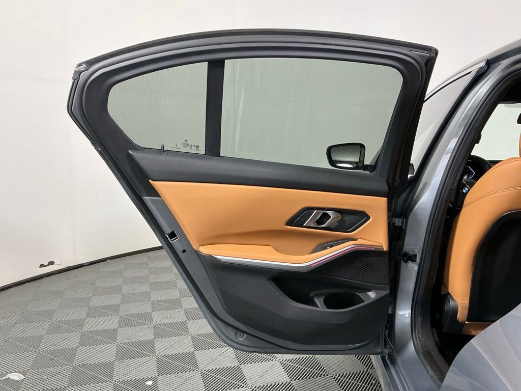 Certified 2025 BMW 330i Sedan w/ Convenience Package RWD image 24