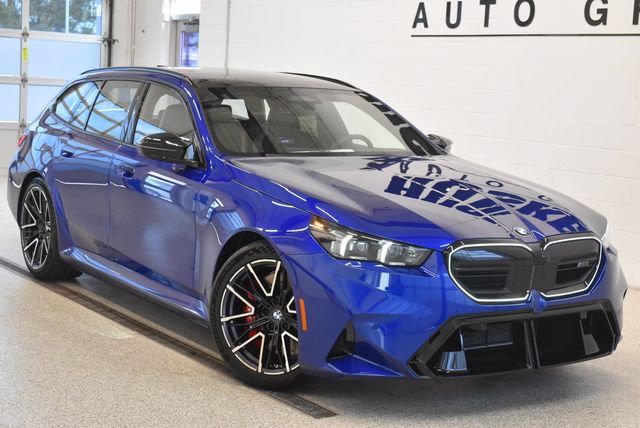 New 2027 BMW M5 Touring AWD/4WD image 1