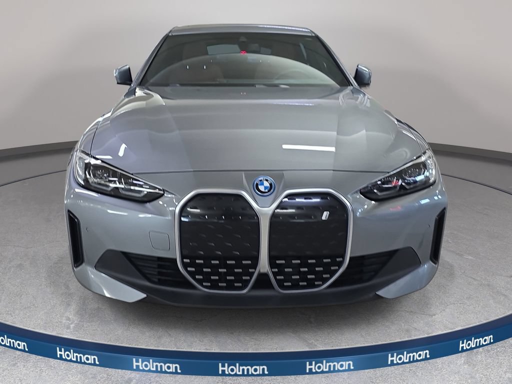 Used 2023 BMW i4 eDrive35 RWD image 3