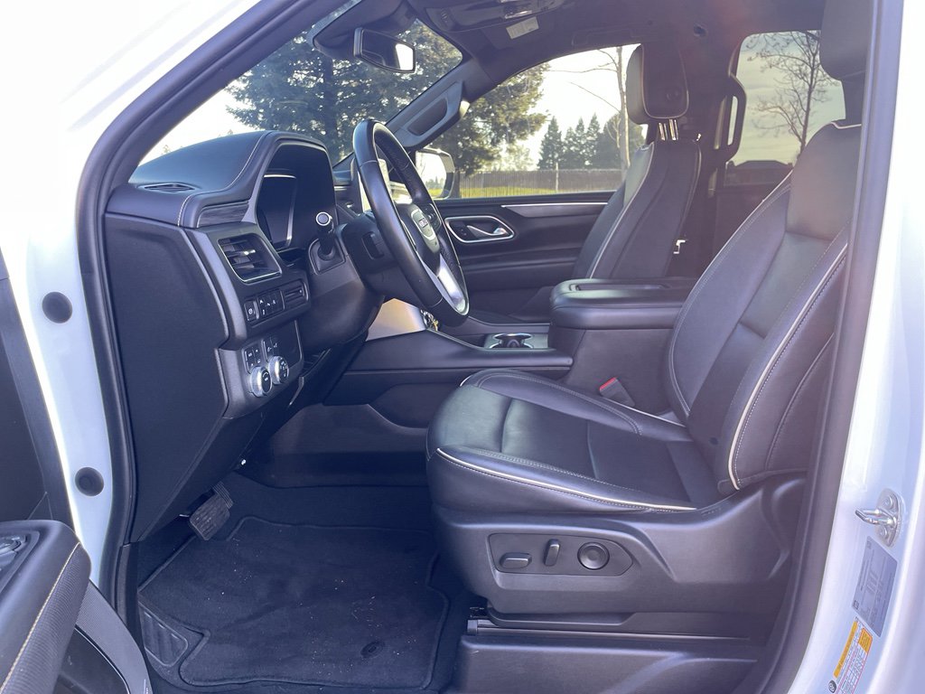 Used 2023 GMC Yukon SLT image 16