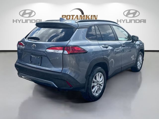 Used 2024 Toyota Corolla Cross LE image 5