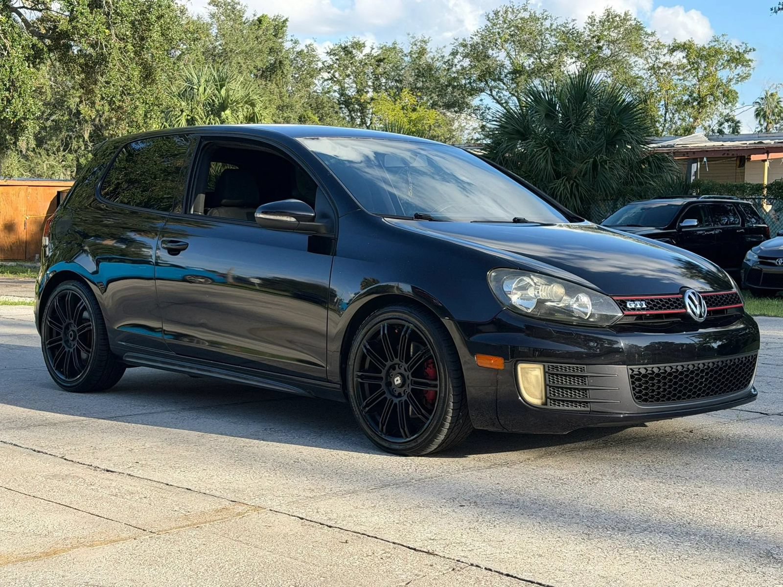 Used 2010 Volkswagen GTI 2-Door FWD image 4