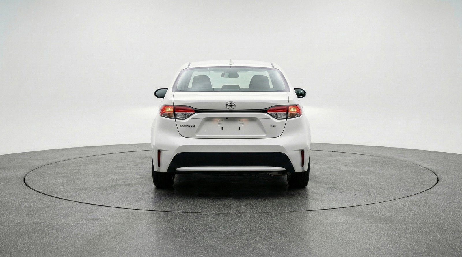 Used 2025 Toyota Corolla LE FWD image 7
