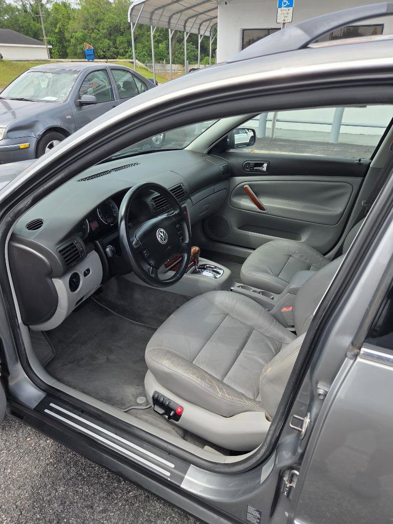 Used 2003 Volkswagen Passat GLX image 14