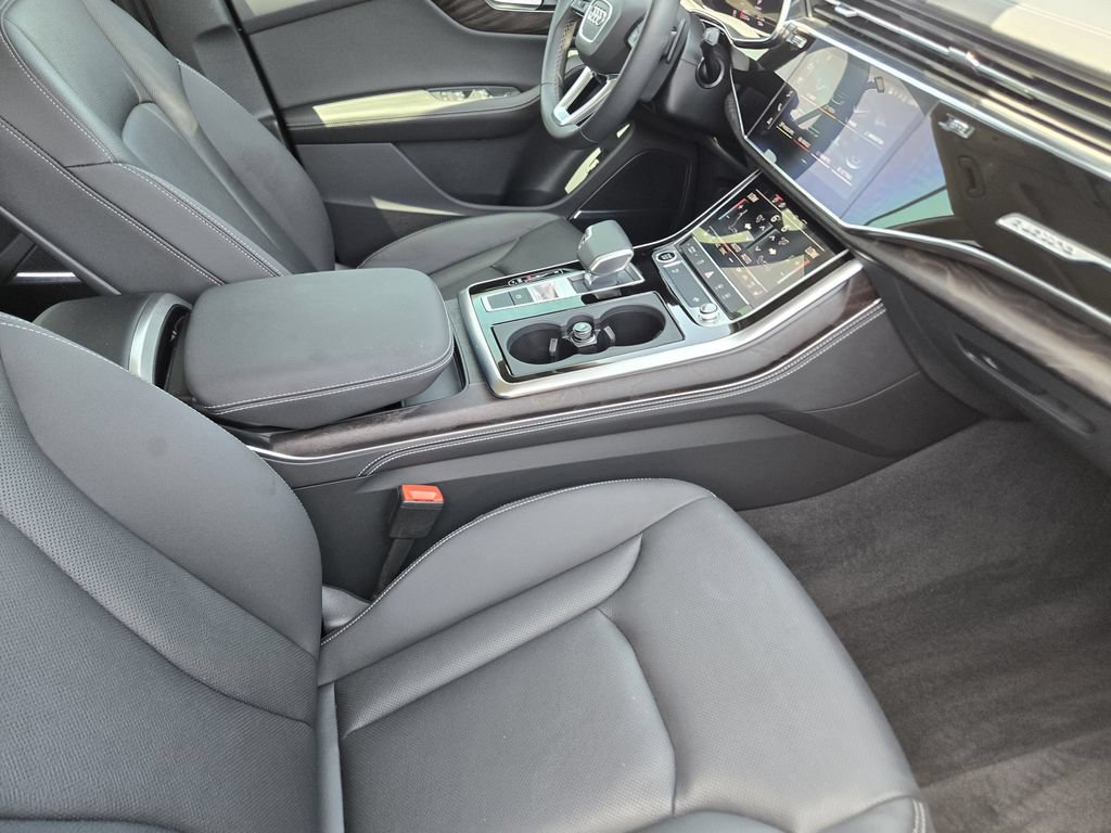 Certified 2023 Audi Q8 Premium Plus w/ Premium Plus Package AWD/4WD image 18
