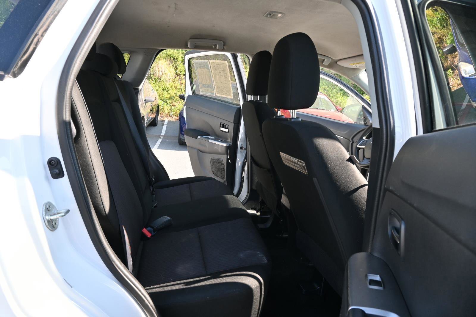 Used 2018 Mitsubishi Outlander Sport ES FWD image 27