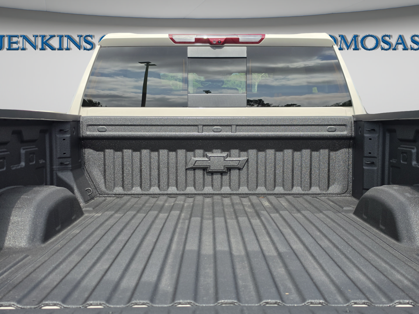 New 2026 Chevrolet Silverado 2500 ZR2 AWD/4WD image 16