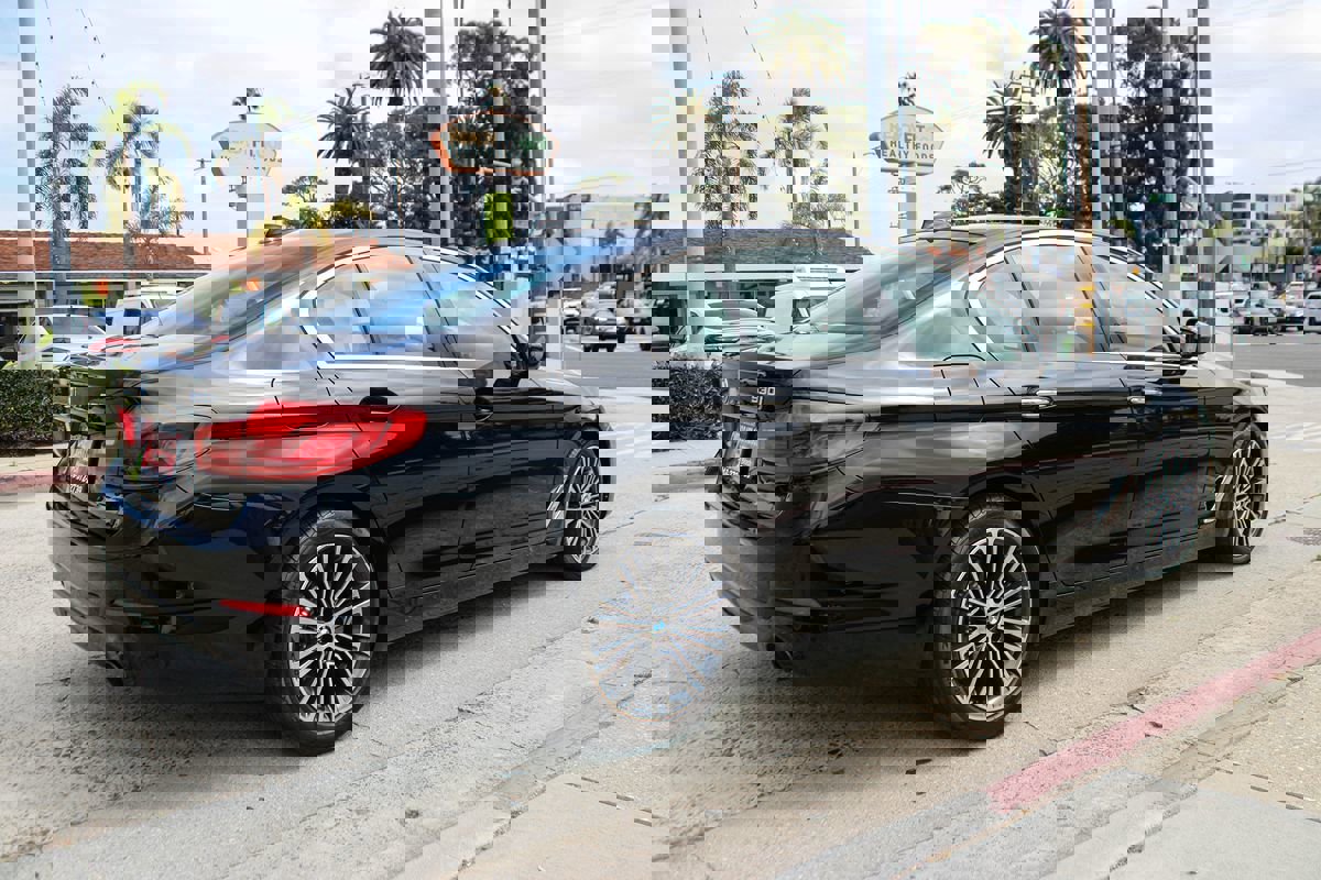 Used 2017 BMW 530i RWD image 6