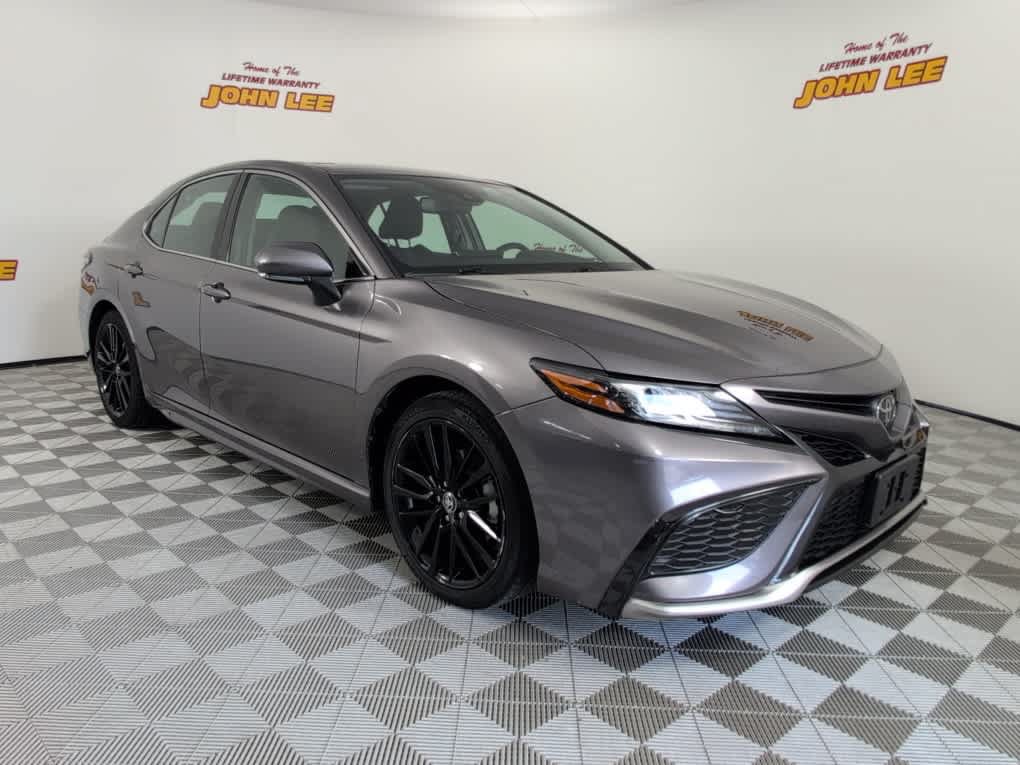 Used 2024 Toyota Camry XSE FWD image 7