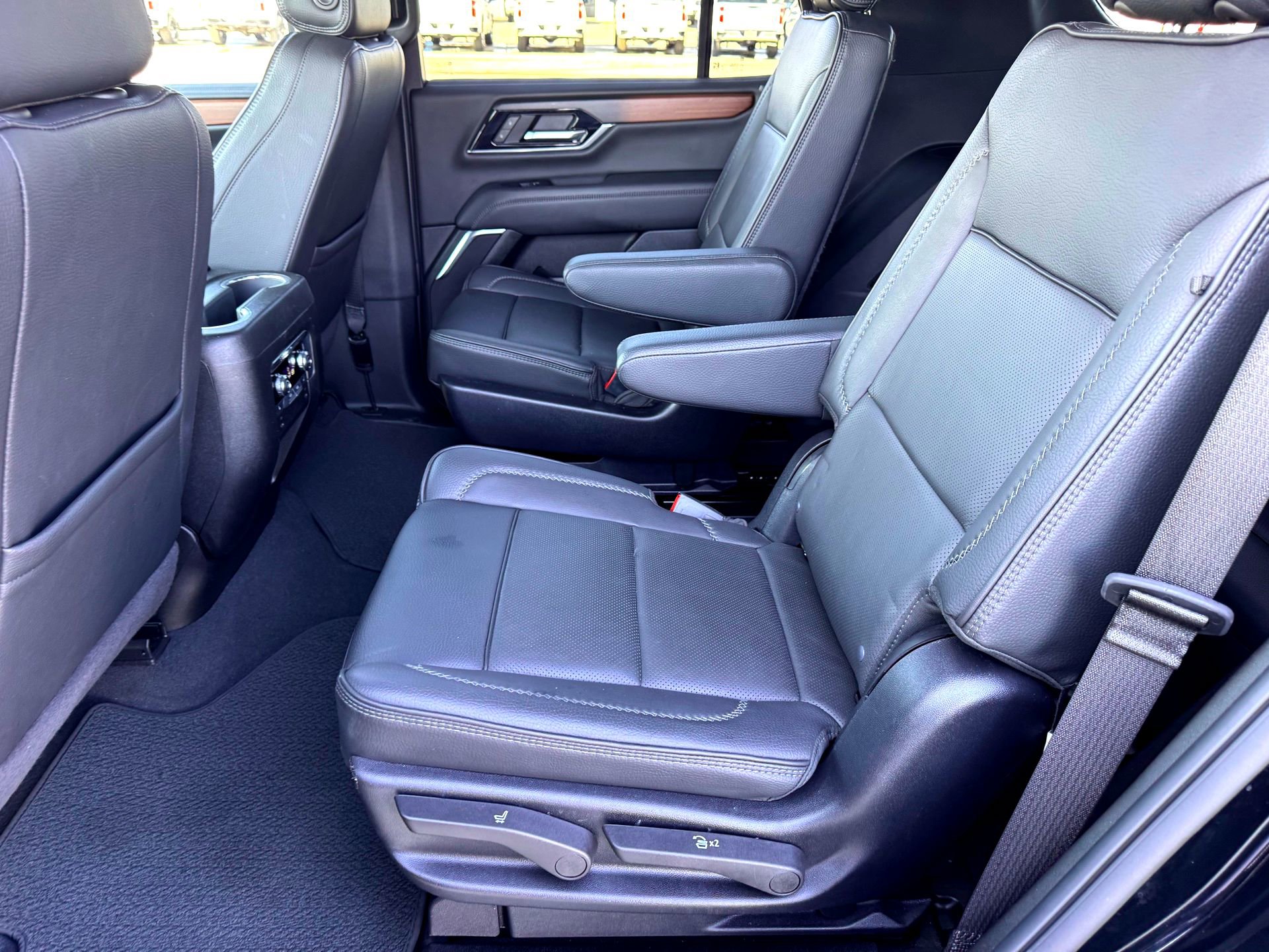 Used 2025 GMC Yukon Denali image 20