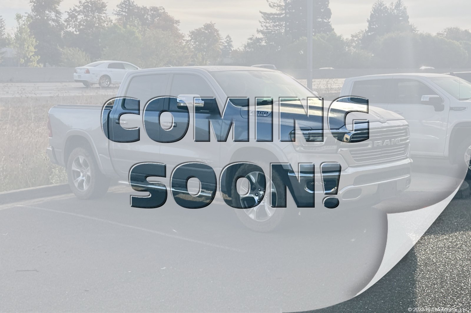 Used 2022 RAM 1500 Laramie AWD/4WD image 1