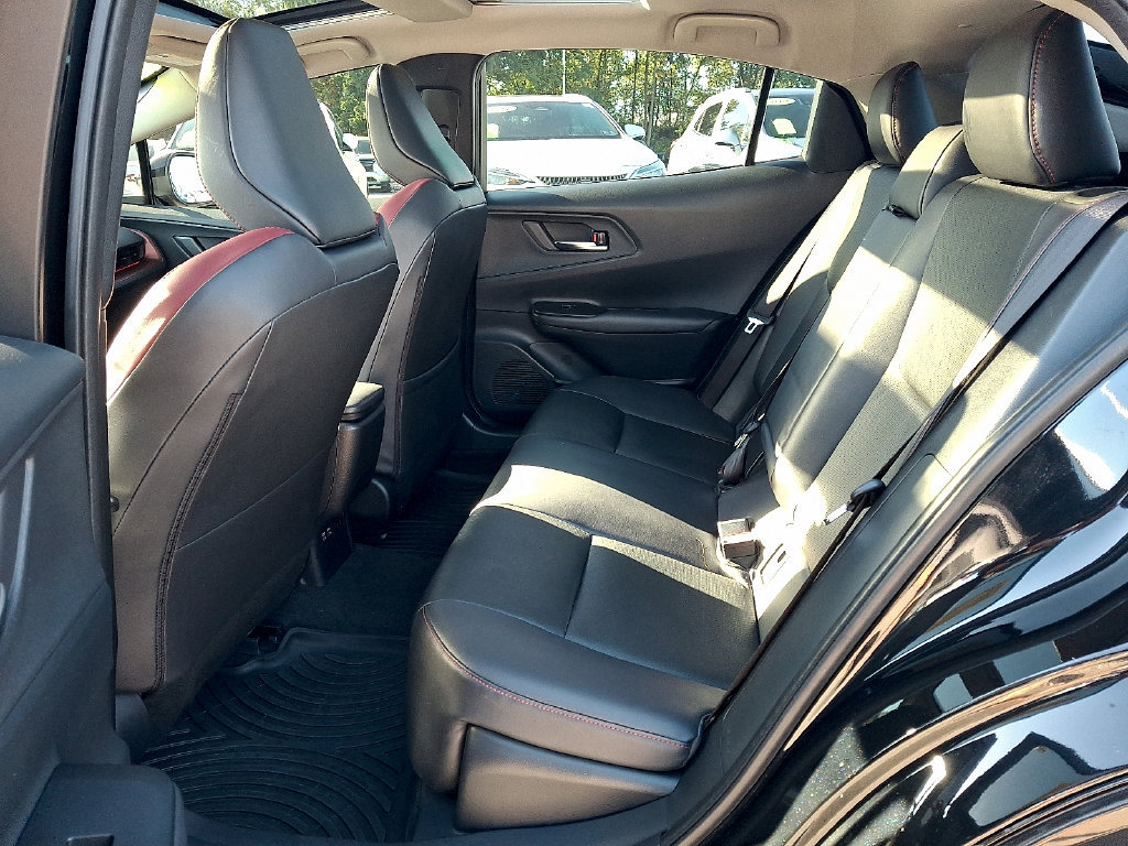 Used 2024 Toyota Prius Prime FWD image 12