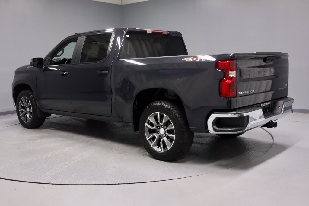 Used 2024 Chevrolet Silverado 1500 LT AWD/4WD image 9