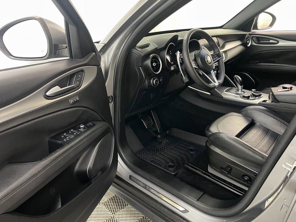 Used 2018 Alfa Romeo Stelvio Ti Sport AWD/4WD image 23