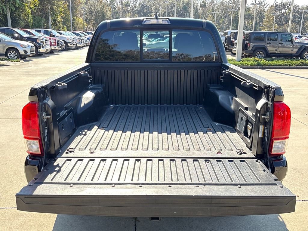 Used 2016 Toyota Tacoma TRD Sport image 30