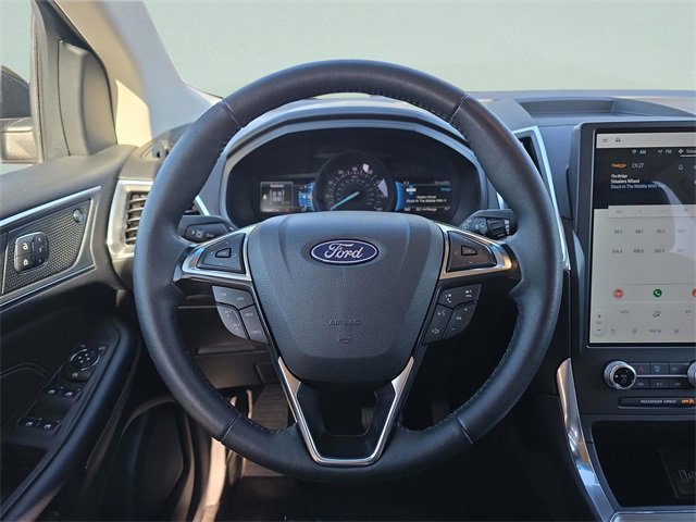 Used 2024 Ford Edge Titanium image 9