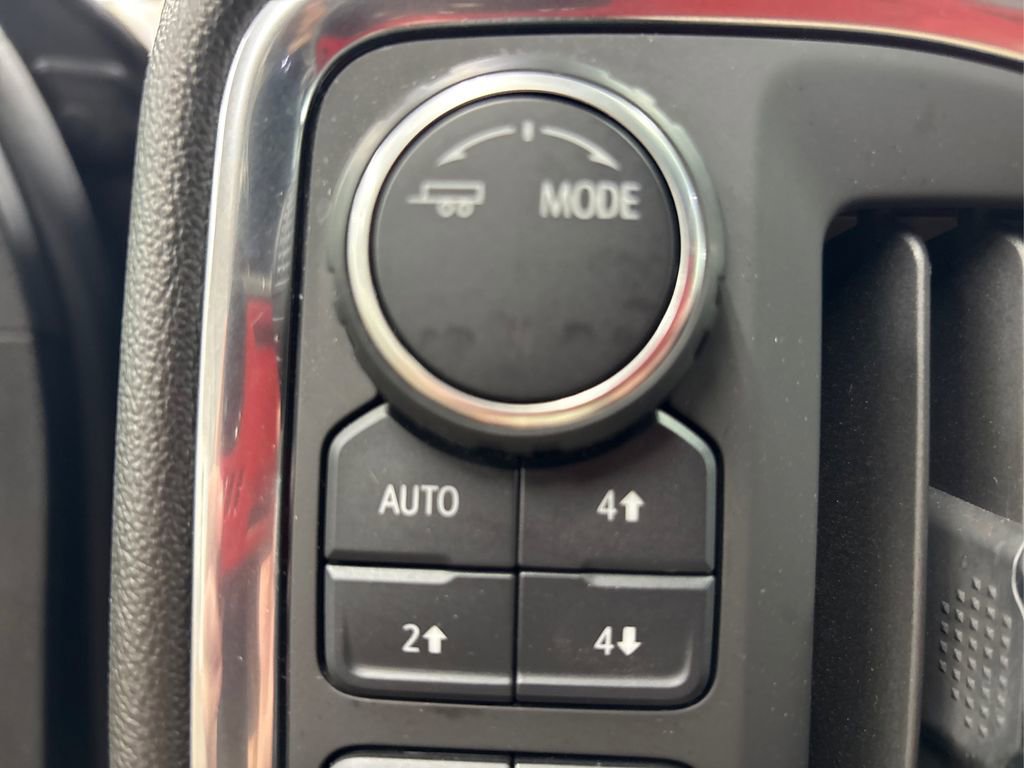 Used 2020 Chevrolet Silverado 1500 RST image 33