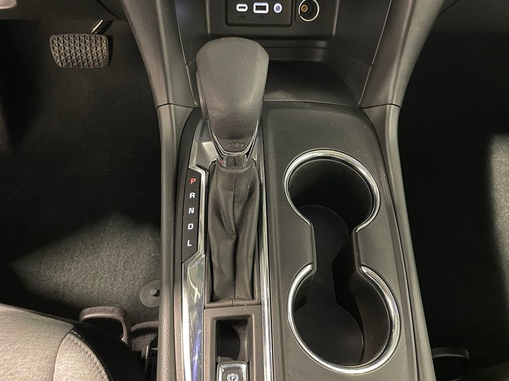 Used 2023 Chevrolet Equinox LS image 30