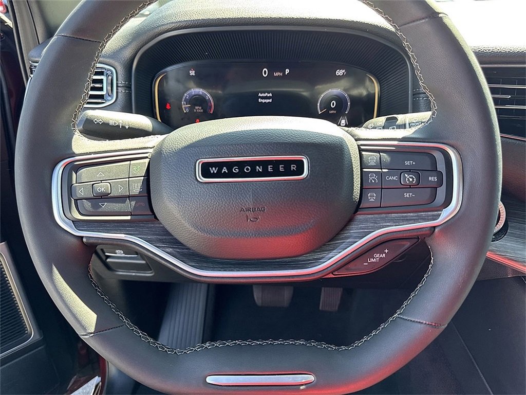 Used 2024 Jeep Wagoneer L Series II image 10