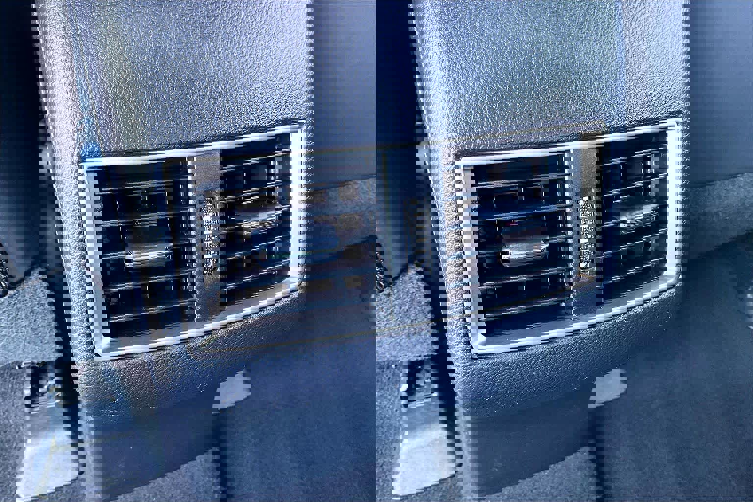 Used 2015 Lexus NX 200t F Sport w/ Navigation System Package image 32