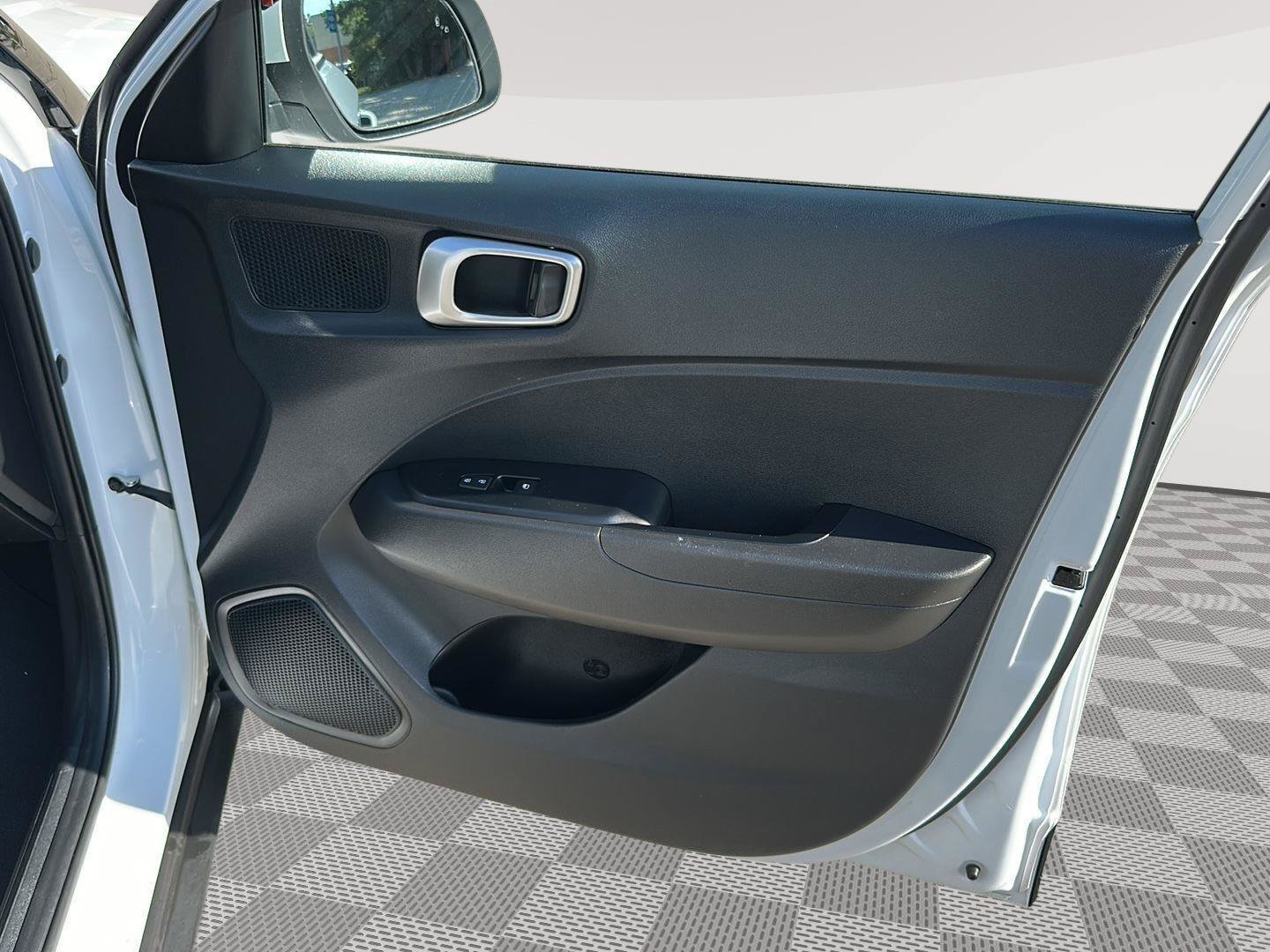 Certified 2023 Hyundai Venue SEL FWD image 26