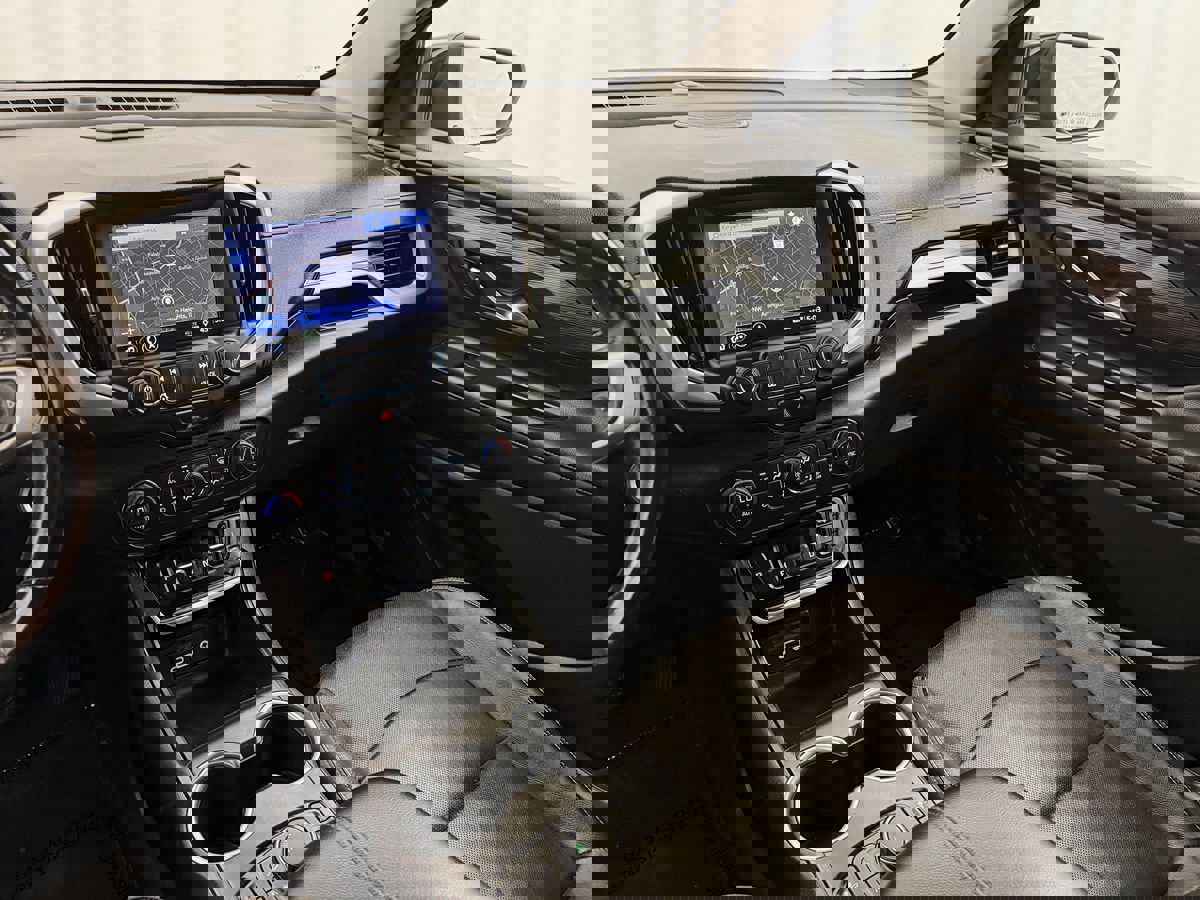 Used 2021 GMC Terrain SLT w/ Infotainment Package II image 17