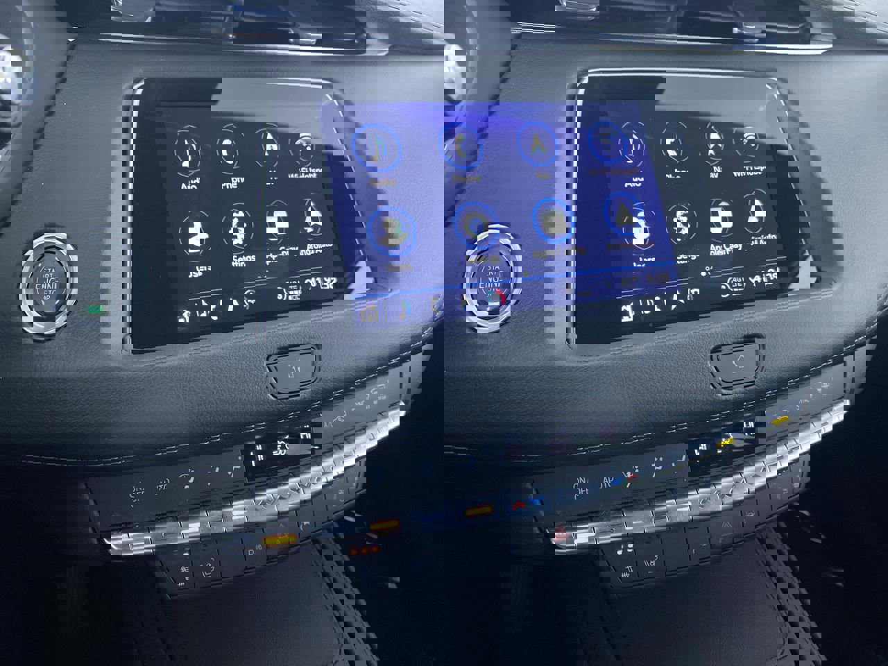 Certified 2023 Cadillac XT4 Premium Luxury w/ Technology Package image 5