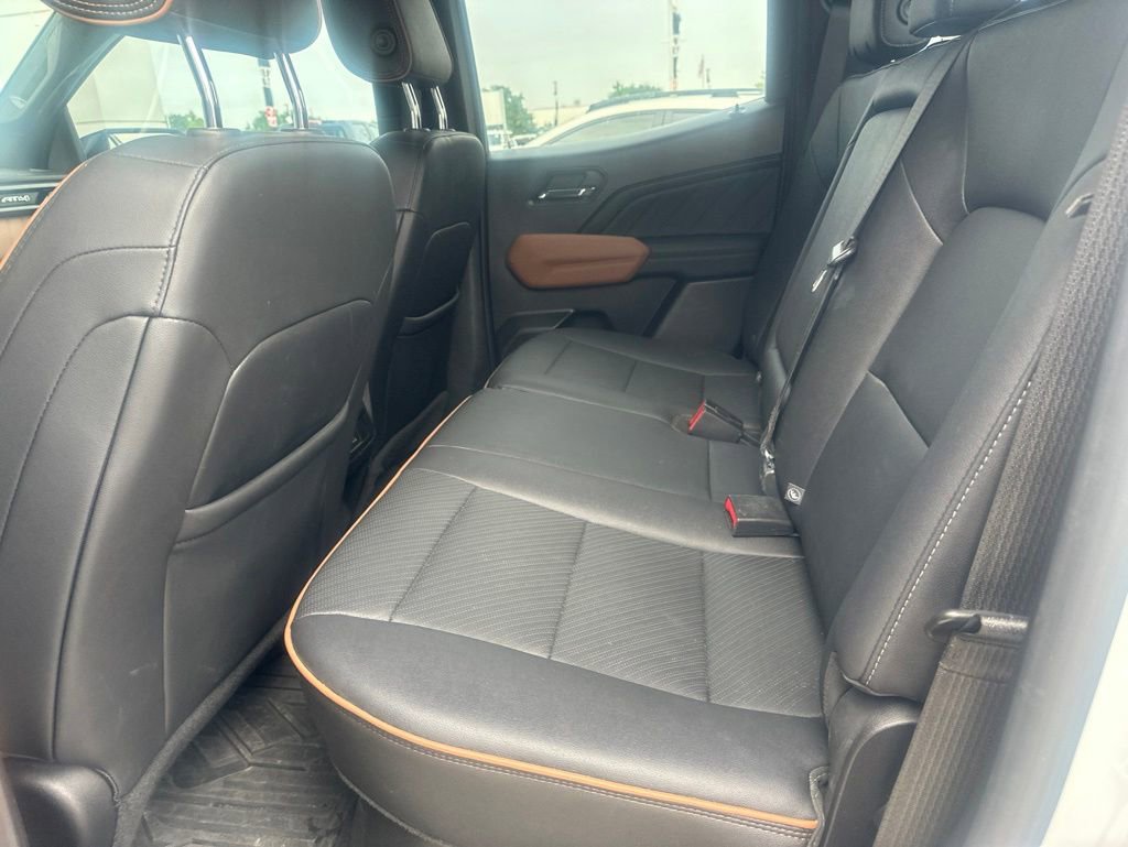 Used 2023 GMC Canyon AT4 w/ AT4 Premium Package AWD/4WD image 11