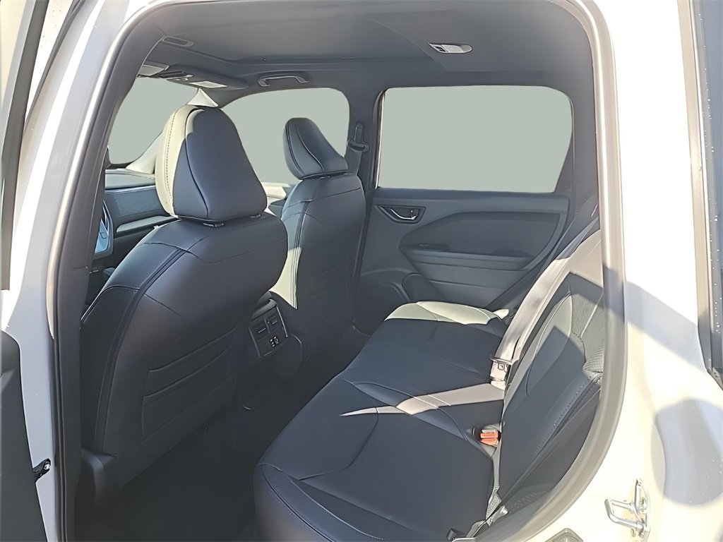 Used 2025 Subaru Forester Limited image 10