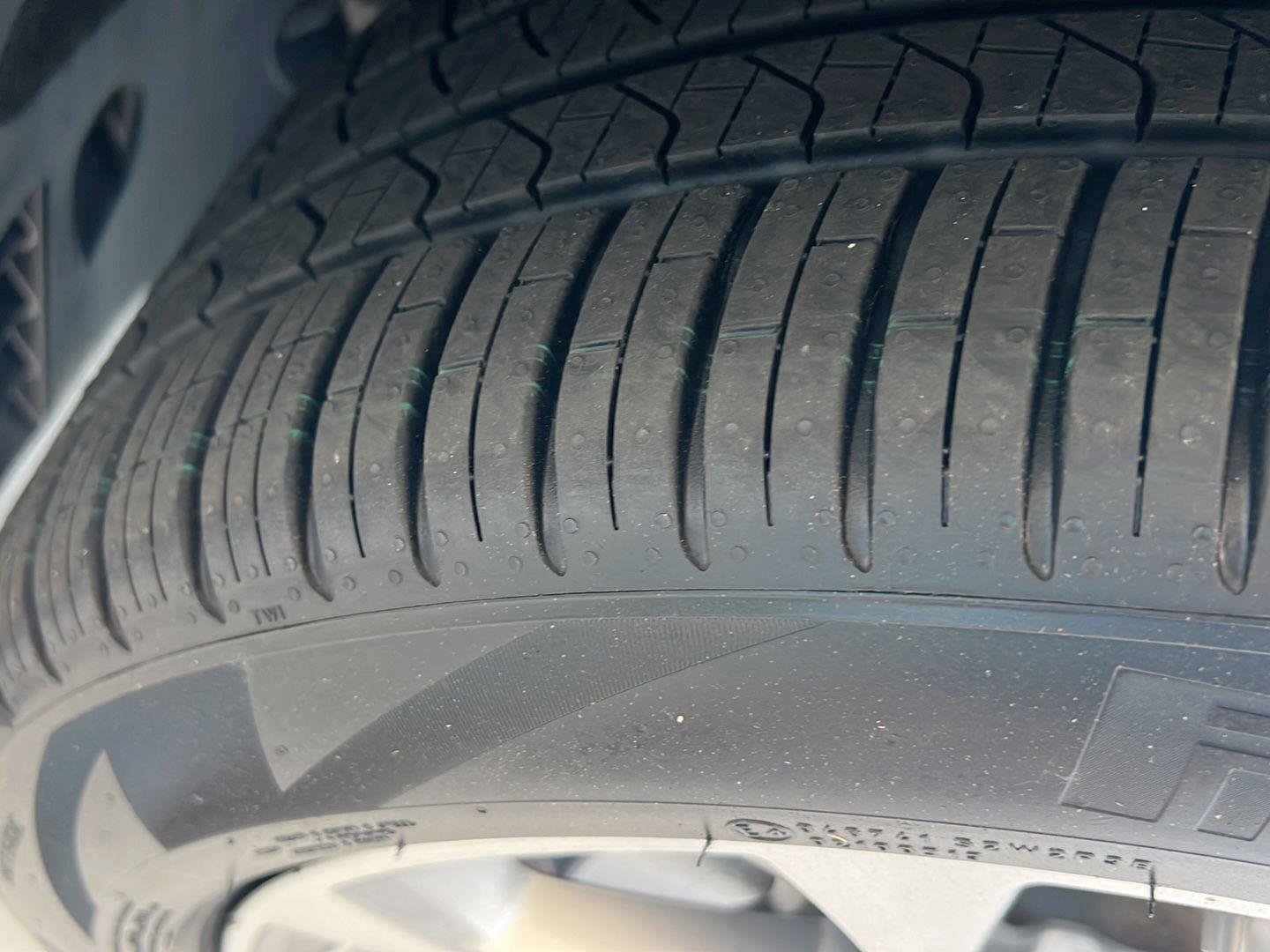 Certified 2023 BMW X5 sDrive40i w/ Climate Comfort Package image 42