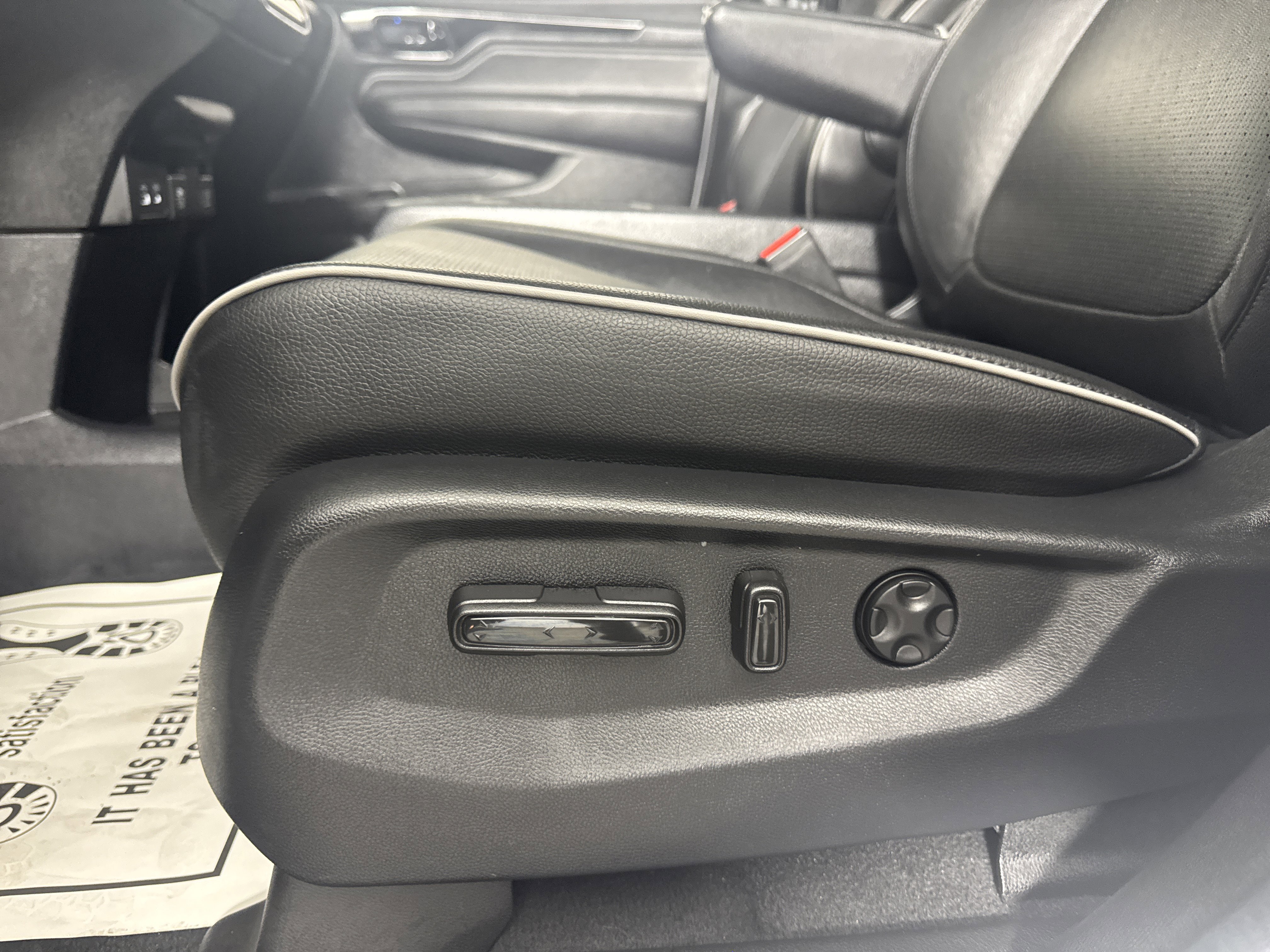 Certified 2025 Honda Odyssey Elite image 25