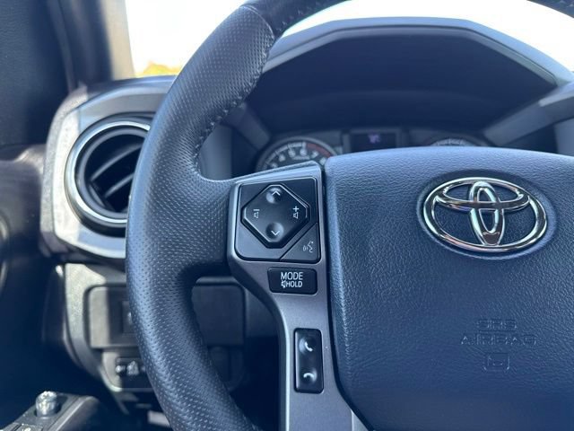 Used 2020 Toyota Tacoma TRD Off-Road AWD/4WD image 16