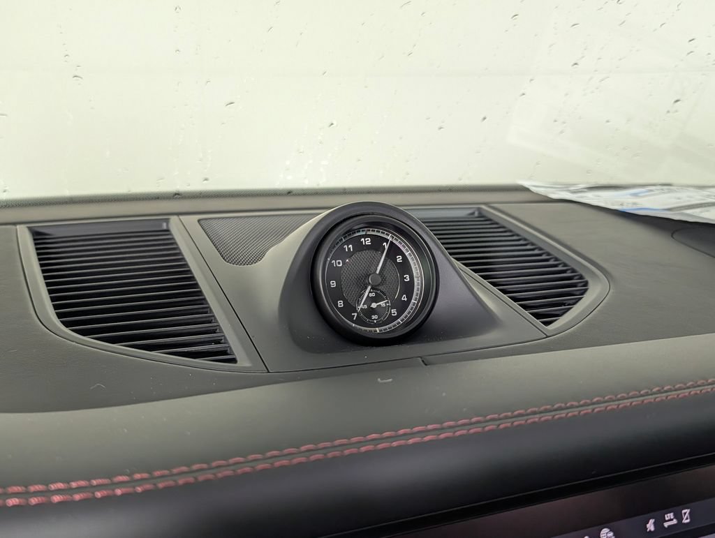 New 2026 Porsche Macan AWD/4WD image 30