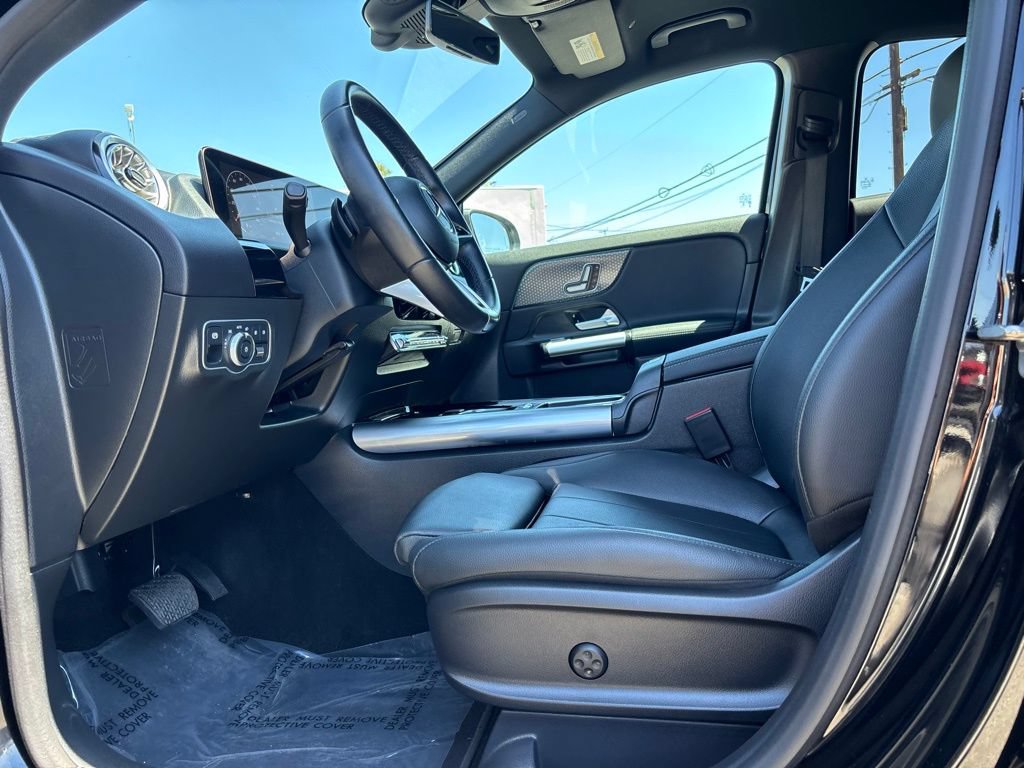 Used 2025 Mercedes-Benz GLA 250 image 11