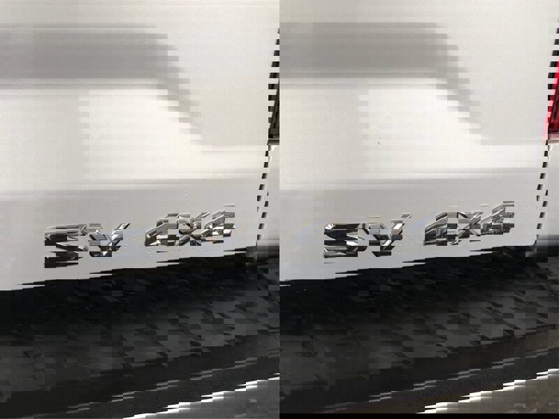 Used 2018 Nissan Titan SV image 27