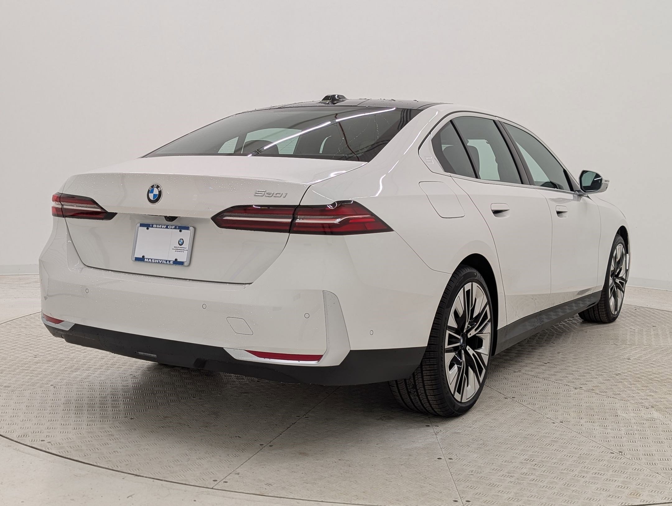 New 2026 BMW 530i w/ Premium Package RWD image 9