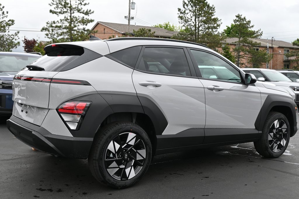 Certified 2025 Hyundai Kona SEL image 8