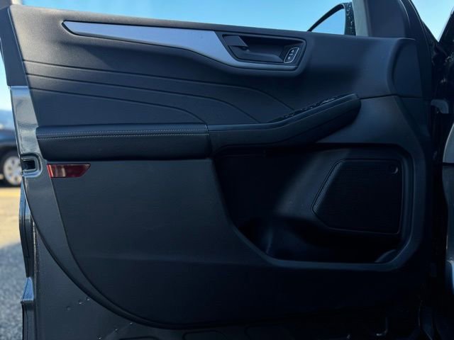 Used 2025 Ford Escape Active image 12