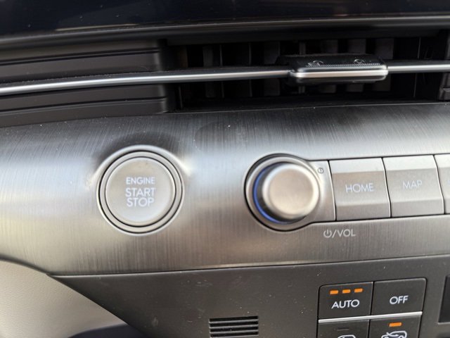 Used 2024 Hyundai Kona SEL image 31