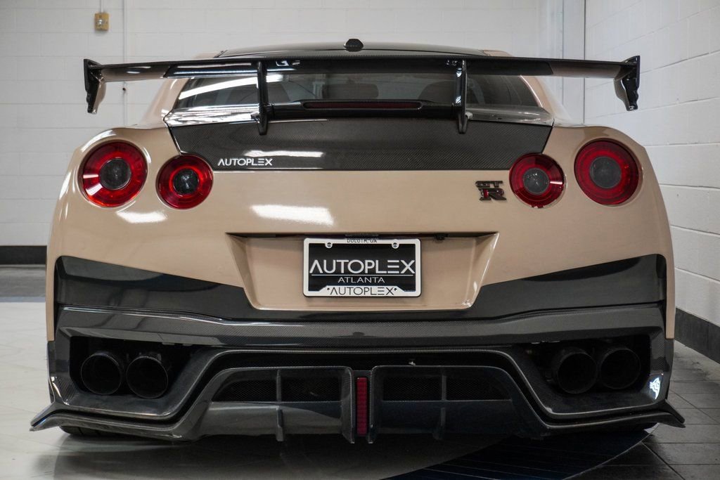 Used 2017 Nissan GT-R Premium AWD/4WD image 13