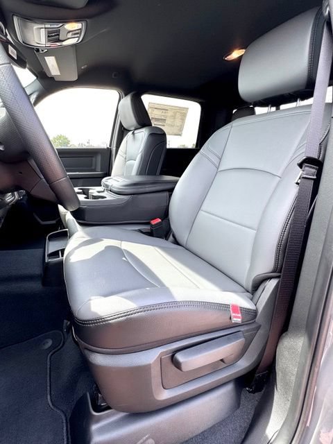 New 2027 RAM 3500 Tradesman AWD/4WD image 12