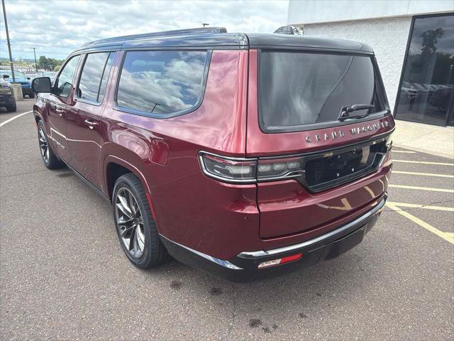 Certified 2025 Jeep Grand Wagoneer L Series II Obsidian w/ Quick Order Packagew 28T AWD/4WD image 4