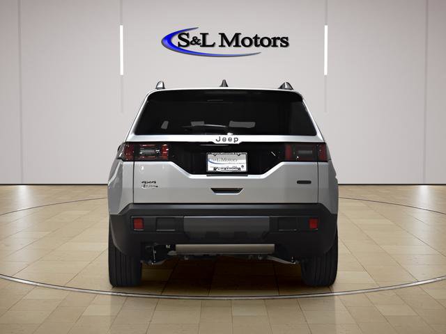 New 2026 Jeep Cherokee Overland w/ Trailer Tow Group AWD/4WD image 7