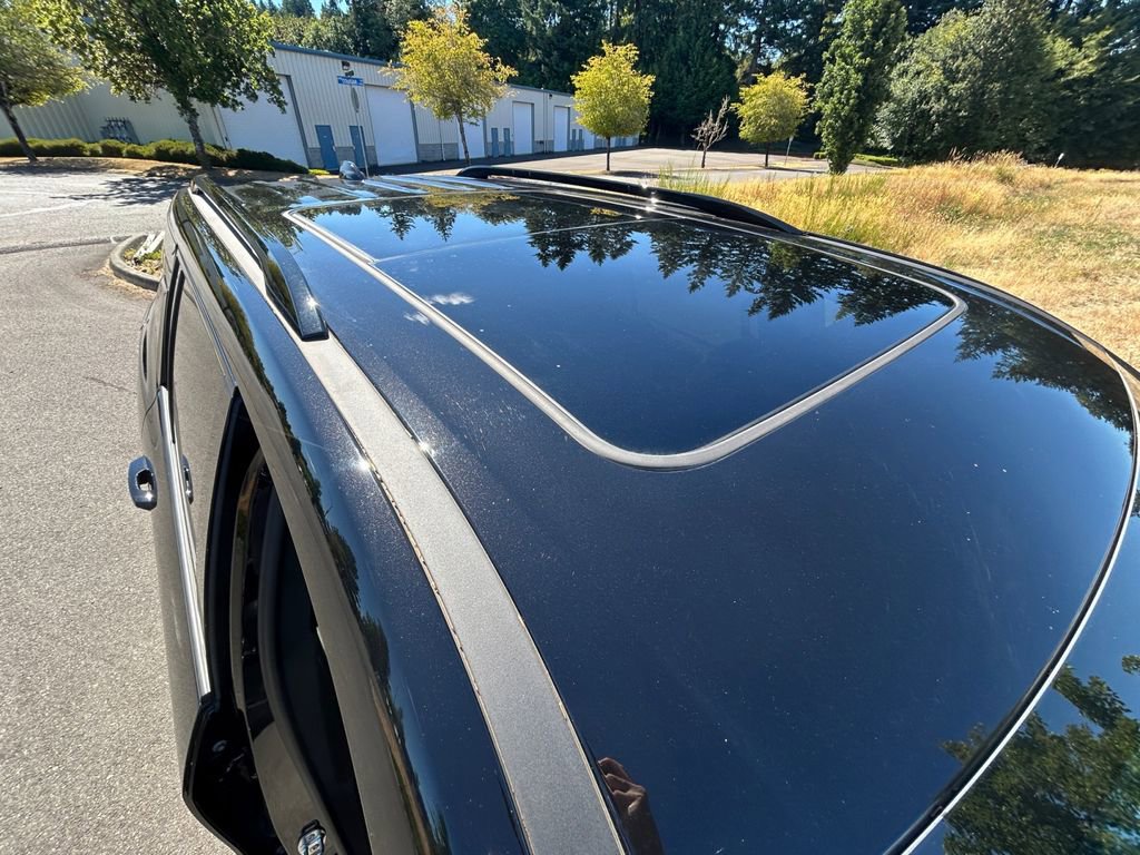 Used 2024 Chevrolet Traverse RS w/ LPO, Floor Liner Package image 28