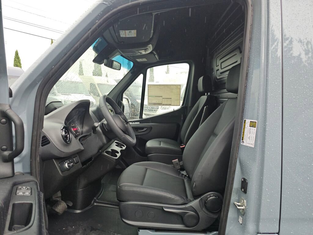 New 2025 Mercedes-Benz Sprinter 2500 image 22