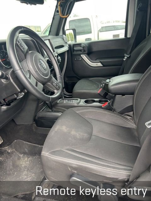 Used 2016 Jeep Wrangler Unlimited Sahara w/ Dual Top Group image 13