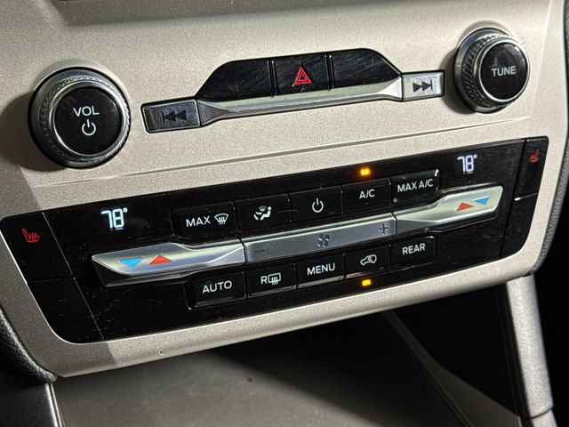Used 2021 Ford Explorer XLT AWD/4WD image 61