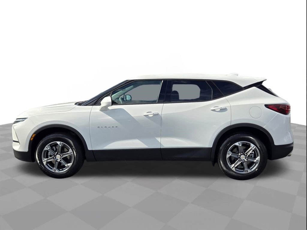 Used 2025 Chevrolet Blazer LT AWD/4WD image 8