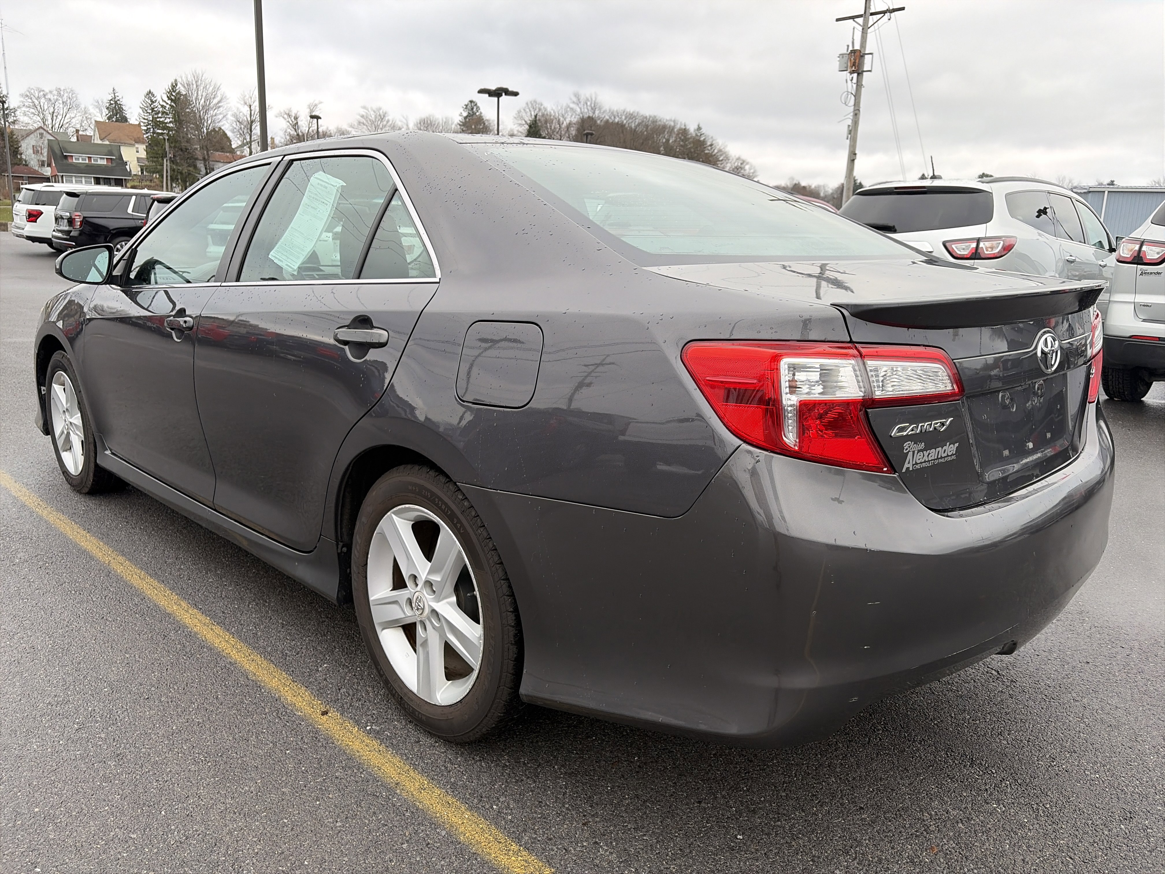 Used 2013 Toyota Camry L image 6