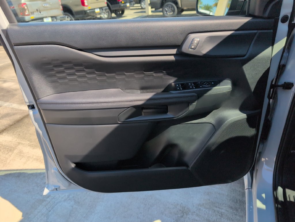 New 2026 Ford Ranger XLT w/ Black Appearance Package RWD image 28
